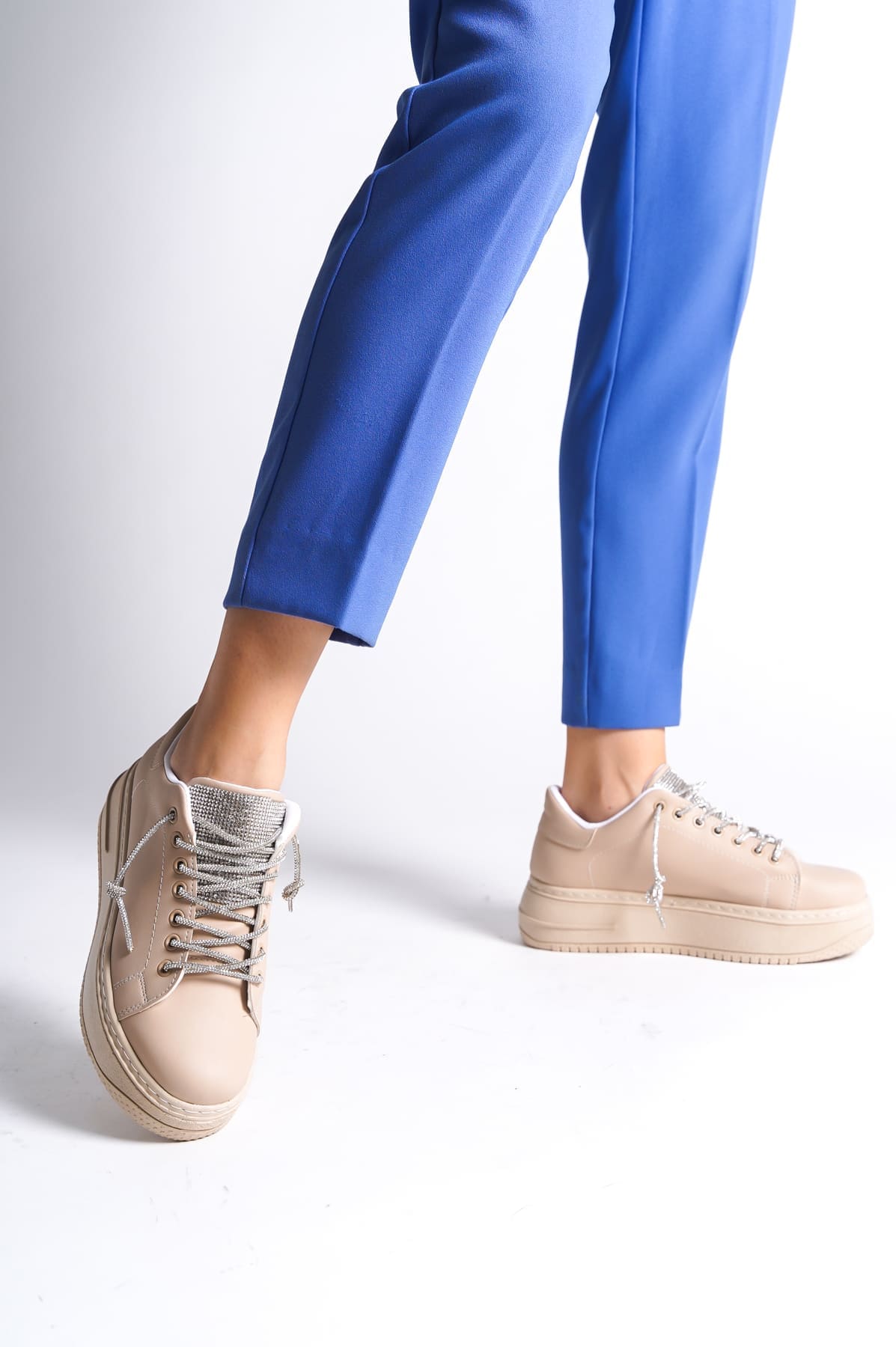DELLA Bağcıklı Ortopedik Taban Taşlı Kadın Sneaker Spor Ayakkabı CTT - Ten