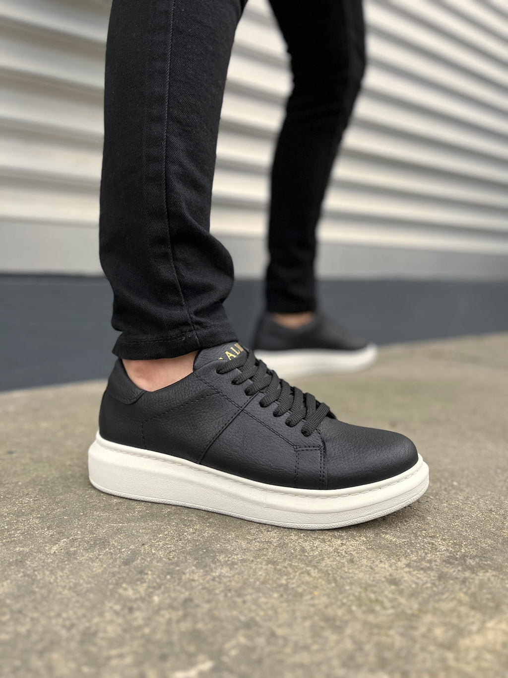JY151 Boost Bağcıklı Cilt Erkek Günlük Sneaker Ayakkabı CBT - Siyah