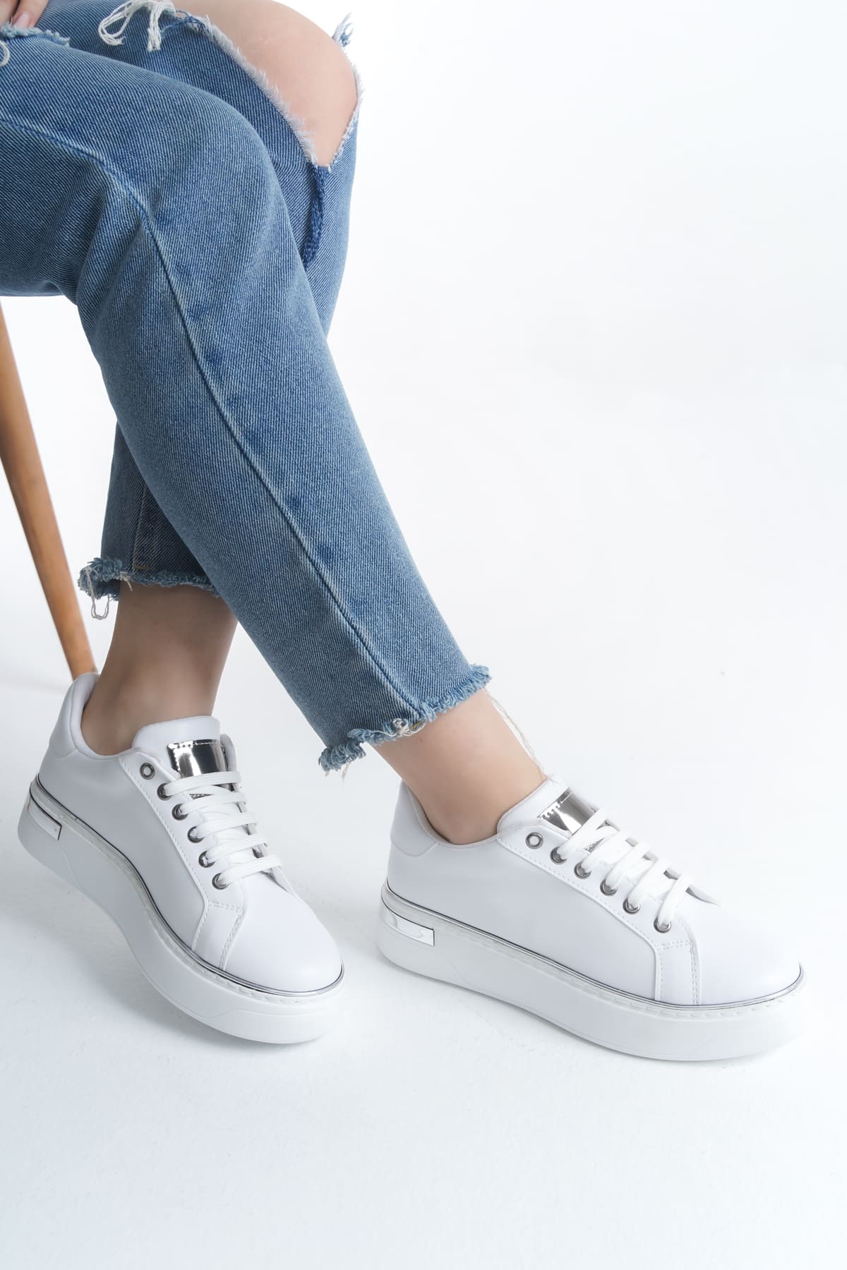 MINA Bağcıklı Ortopedik Taban Kadın Sneaker Spor Ayakkabı CBT - Beyaz/Gümüş