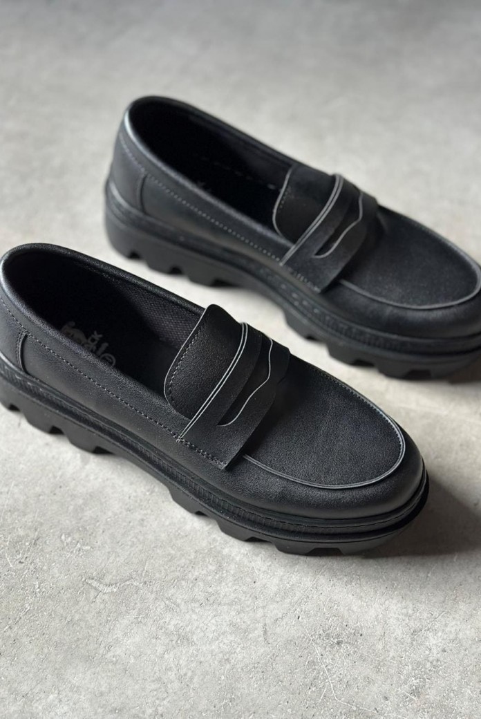 KN779 Erkek Günlük Bağcıksız Cilt Klasik Ayakkabı CST - Siyah KN779 Erkek Günlük Bağcıksız Cilt Klasik Ayakkabı CST - Siyah