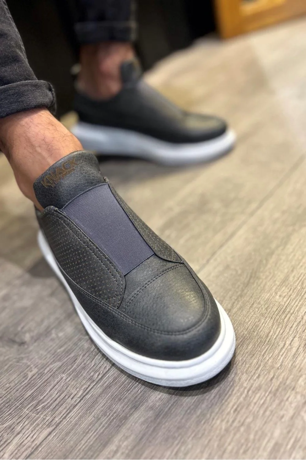 KN911 Erkek Günlük Bağcıksız Cilt Spor Sneaker Ayakkabı CBT - Gri KN911 Erkek Günlük Bağcıksız Cilt Spor Sneaker Ayakkabı CBT - Gri